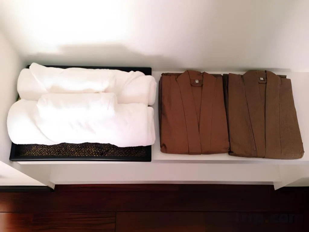 Bed in Doltara Boutique Resort