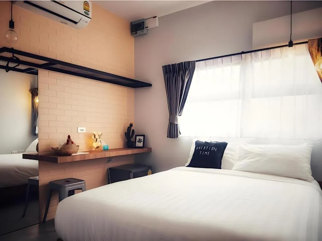 Bed in Journey Hostel Surat