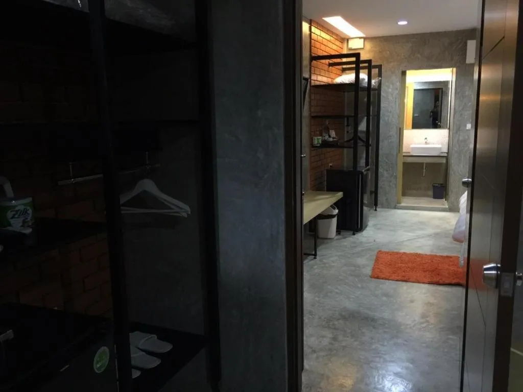 Journey Hostel Surat