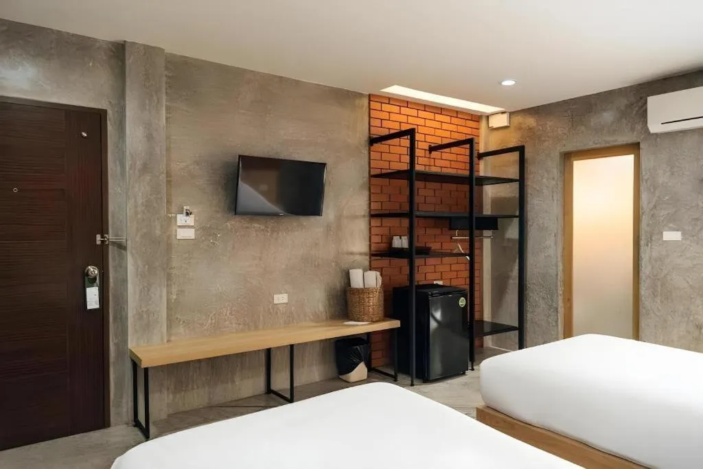 Bed in Journey Hostel Surat