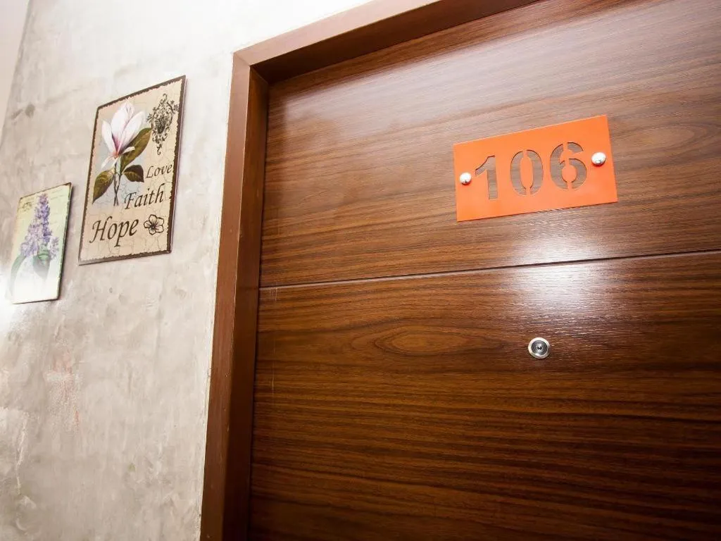 Journey Hostel Surat