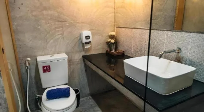 Journey Hostel Surat