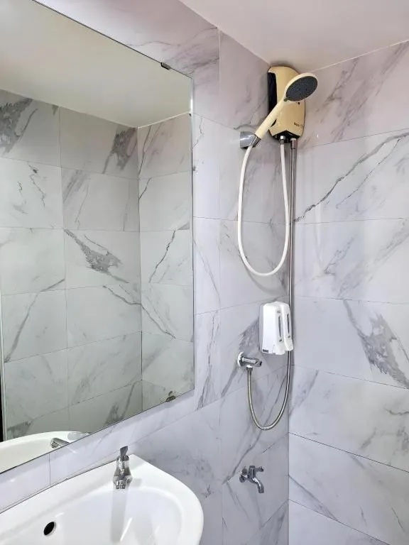 Journey Hostel Surat