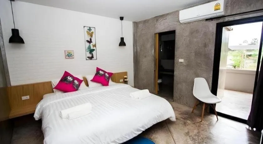 Bed in Journey Hostel Surat