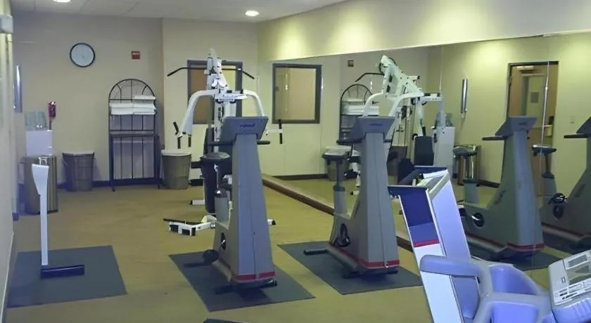 Holiday Inn Express Hotel & Suites Cleveland - Ms By IHG