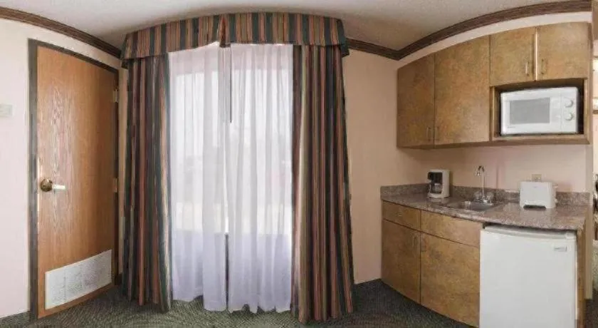 Holiday Inn Express Hotel & Suites Cleveland - Ms By IHG