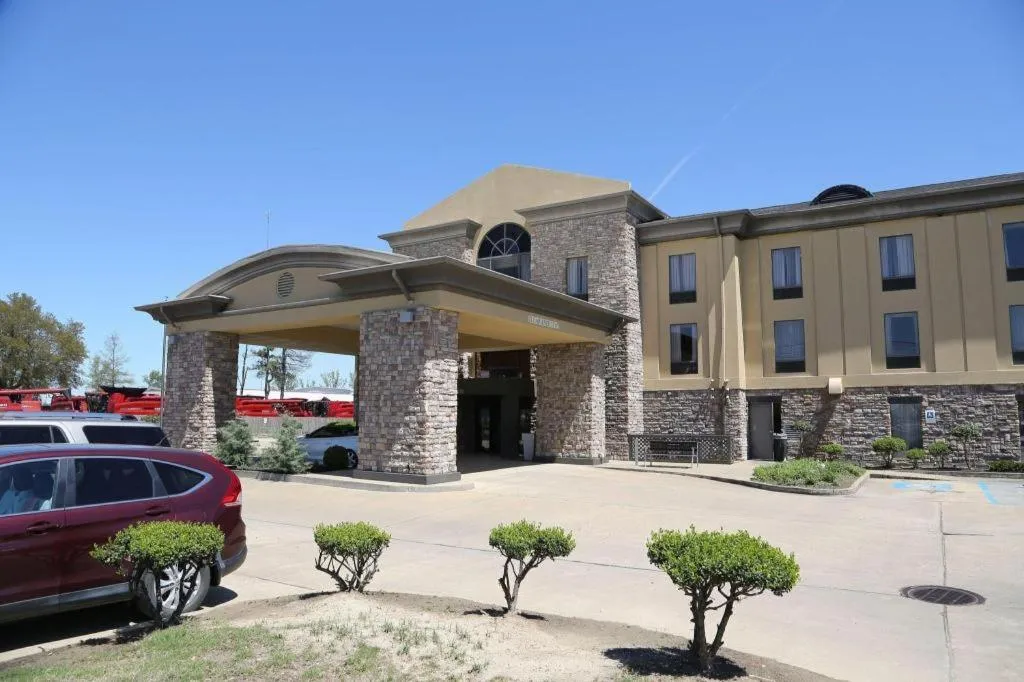 Holiday Inn Express Hotel & Suites Cleveland - Ms By IHG