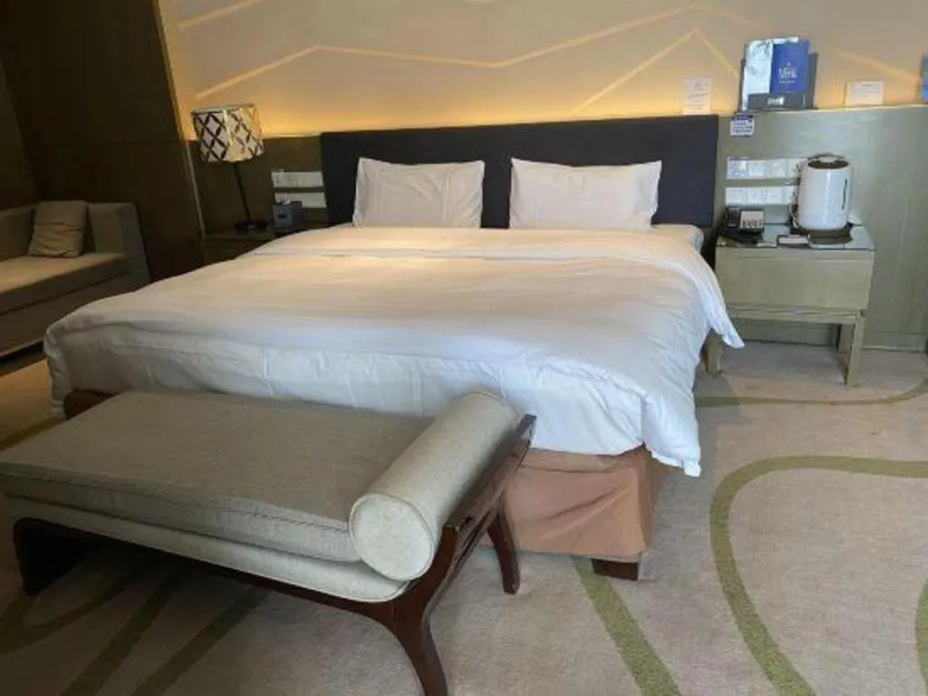 Bed in Urumqi Tianyuan Hotel