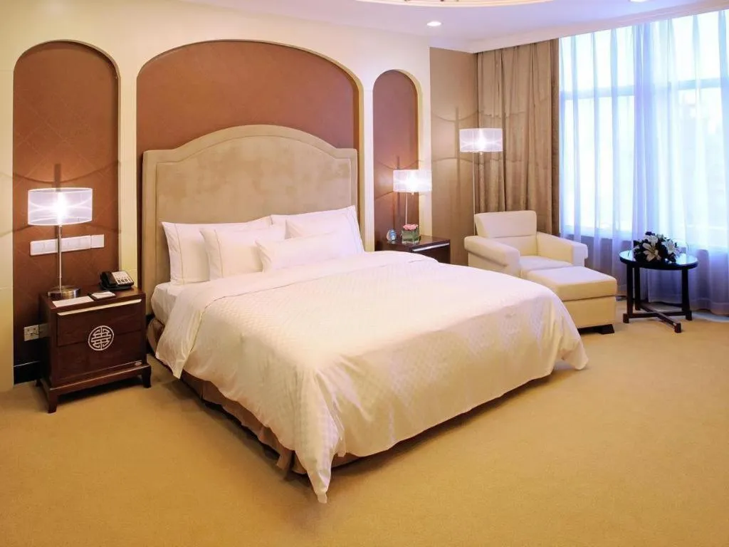 Bed in Urumqi Tianyuan Hotel