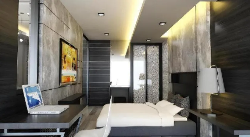 Bed in Alvarez Hotel