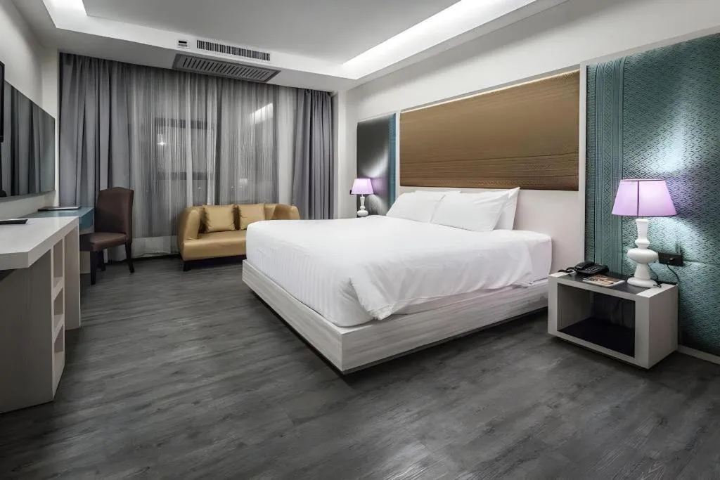 Bed in Alvarez Hotel