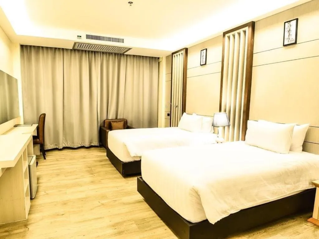 Bed in Alvarez Hotel