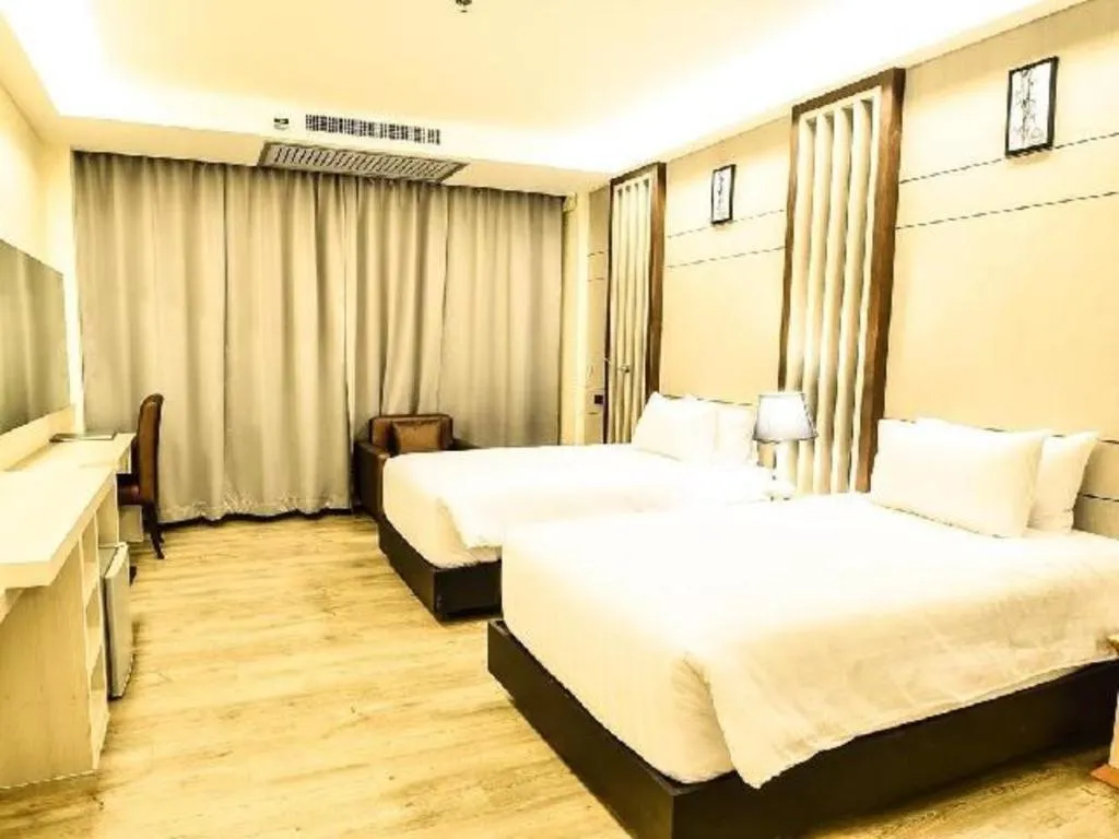 Bed in Alvarez Hotel