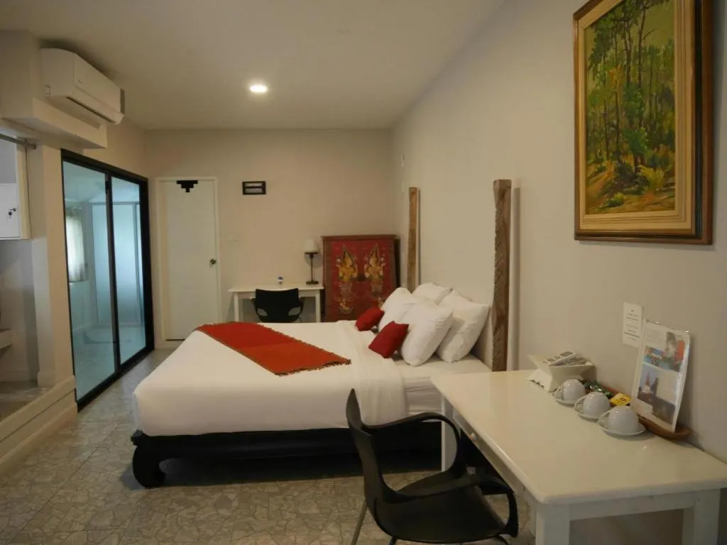 Bed in Silp-Pa Phra Nakhon Si Ayutthaya Hotel