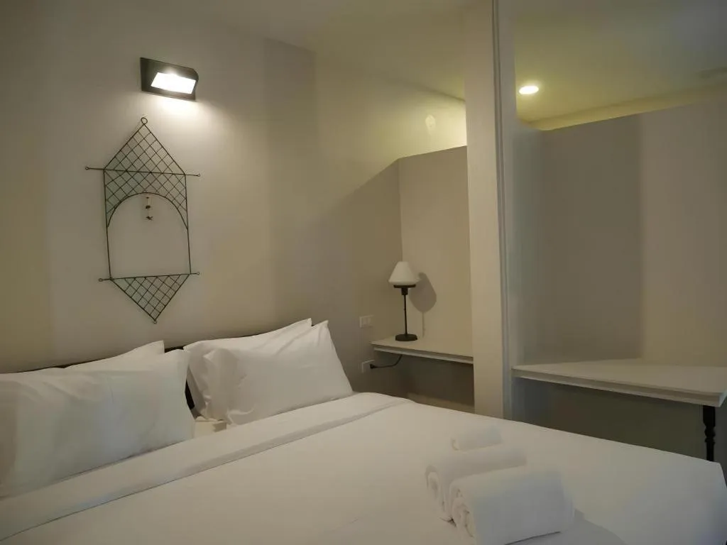 Bed in Silp-Pa Phra Nakhon Si Ayutthaya Hotel