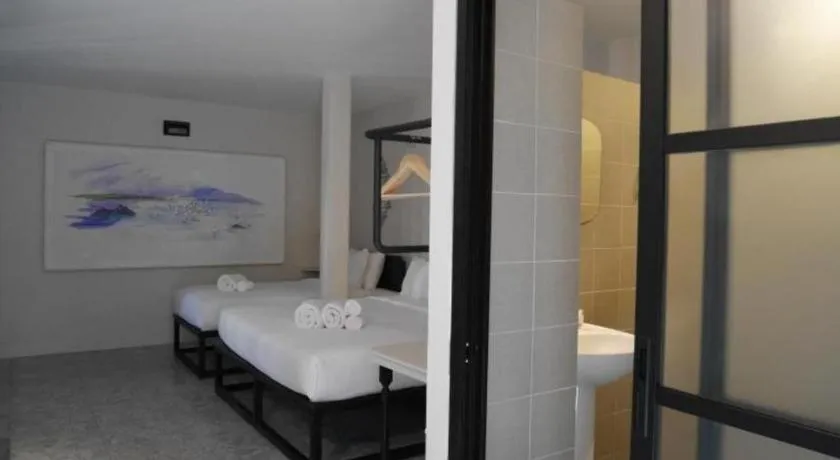 Bed in Silp-Pa Phra Nakhon Si Ayutthaya Hotel