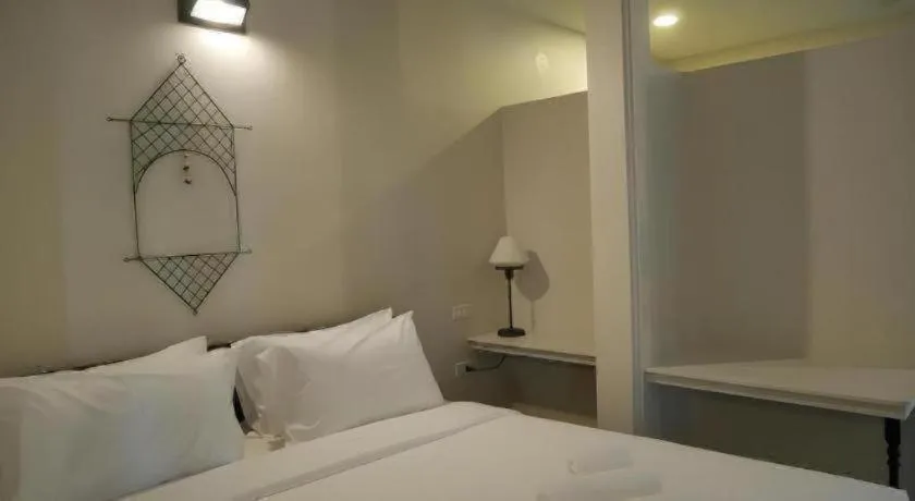 Bed in Silp-Pa Phra Nakhon Si Ayutthaya Hotel