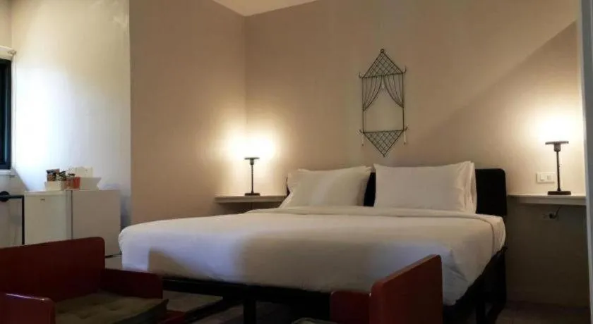 Bed in Silp-Pa Phra Nakhon Si Ayutthaya Hotel