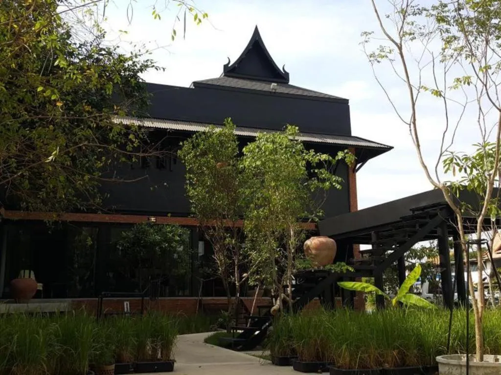 Silp-Pa Phra Nakhon Si Ayutthaya Hotel