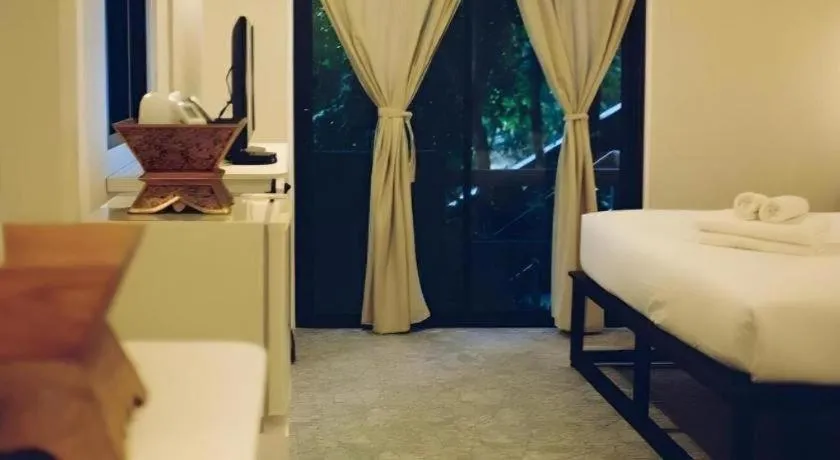 Bed in Silp-Pa Phra Nakhon Si Ayutthaya Hotel