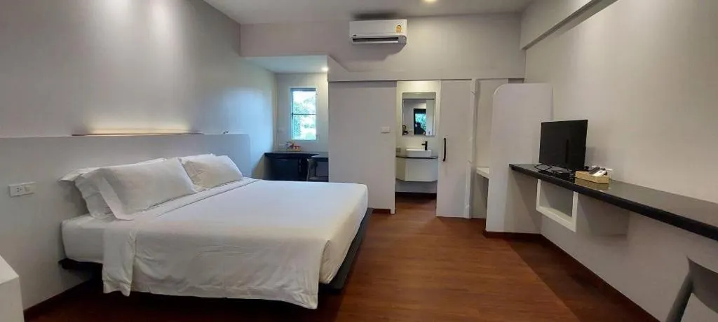 Bed in Silp-Pa Phra Nakhon Si Ayutthaya Hotel