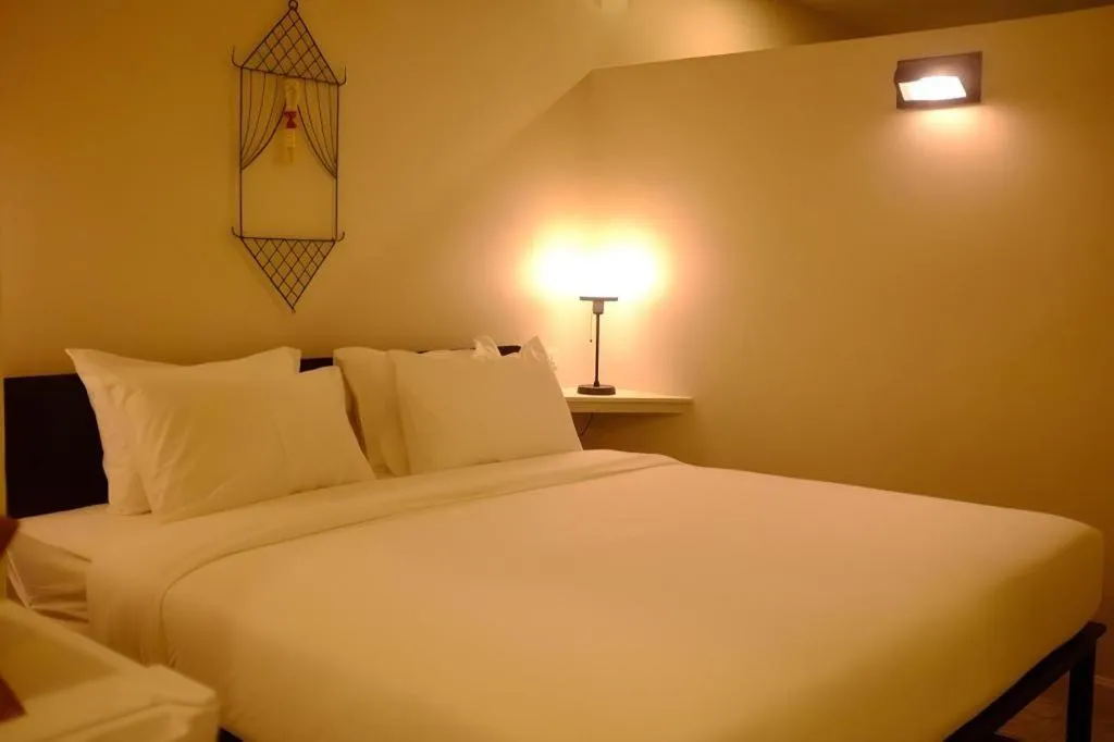 Bed in Silp-Pa Phra Nakhon Si Ayutthaya Hotel