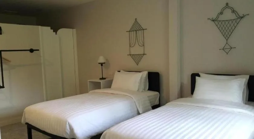 Bed in Silp-Pa Phra Nakhon Si Ayutthaya Hotel