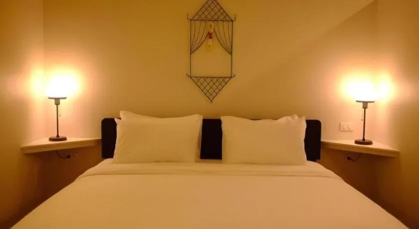 Bed in Silp-Pa Phra Nakhon Si Ayutthaya Hotel