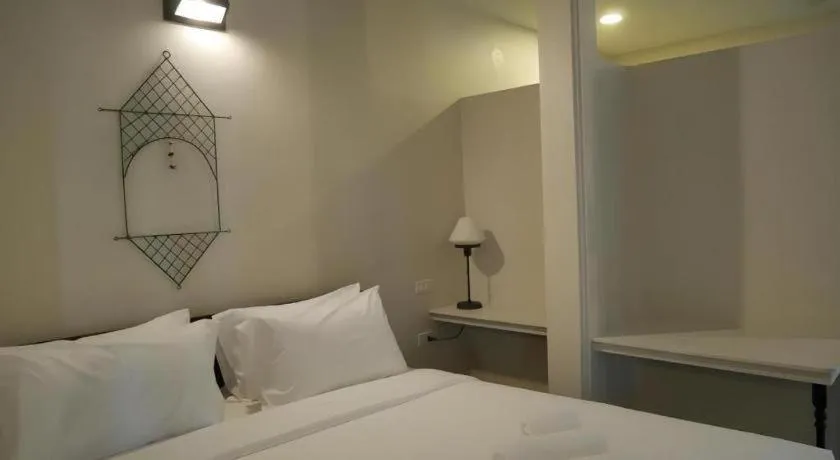 Bed in Silp-Pa Phra Nakhon Si Ayutthaya Hotel