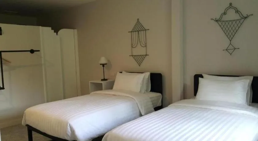 Bed in Silp-Pa Phra Nakhon Si Ayutthaya Hotel