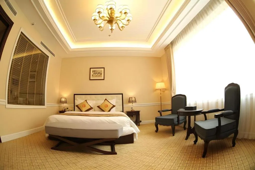 Bed in Phoenix Resort Bac Ninh