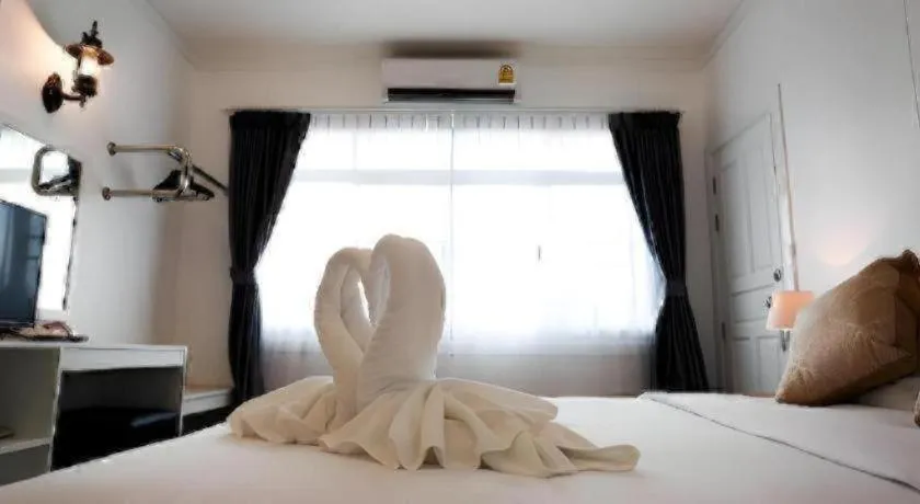 Bed in Rajapruek Place