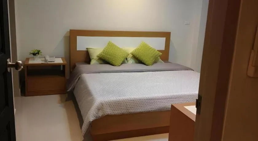 Bed in Ipremium Sukhumvit 81 Hotel