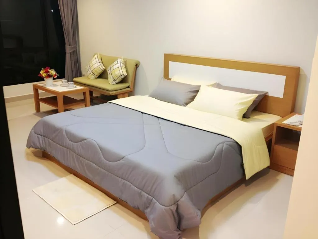 Bed in Ipremium Sukhumvit 81 Hotel