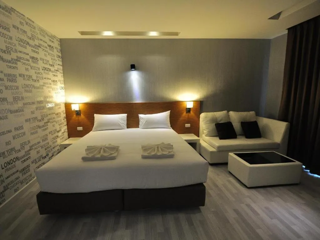 Bed in Tanzeno Hotel