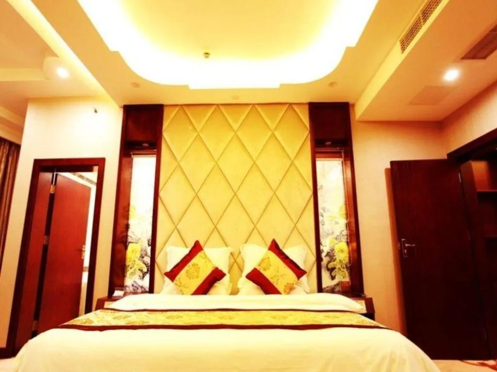 Bed in GreenTree Eastern Zigong Huashang International City Huichuan Road Hotel