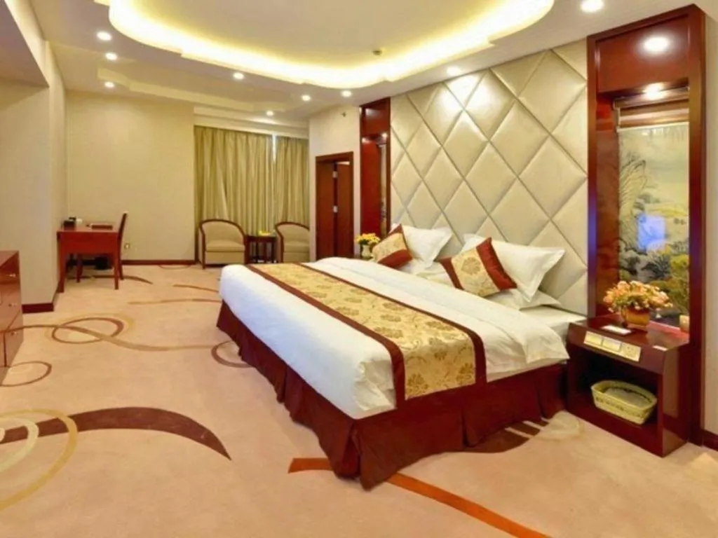 Bed in GreenTree Eastern Zigong Huashang International City Huichuan Road Hotel