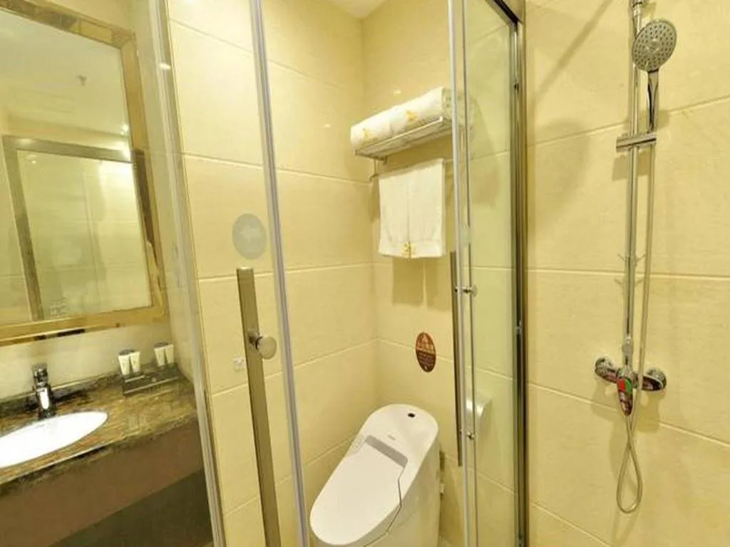 GreenTree Eastern Zigong Huashang International City Huichuan Road Hotel