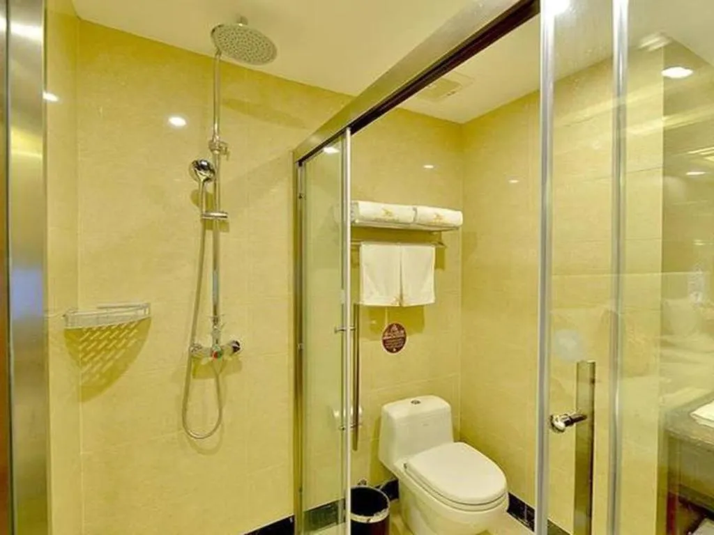 GreenTree Eastern Zigong Huashang International City Huichuan Road Hotel