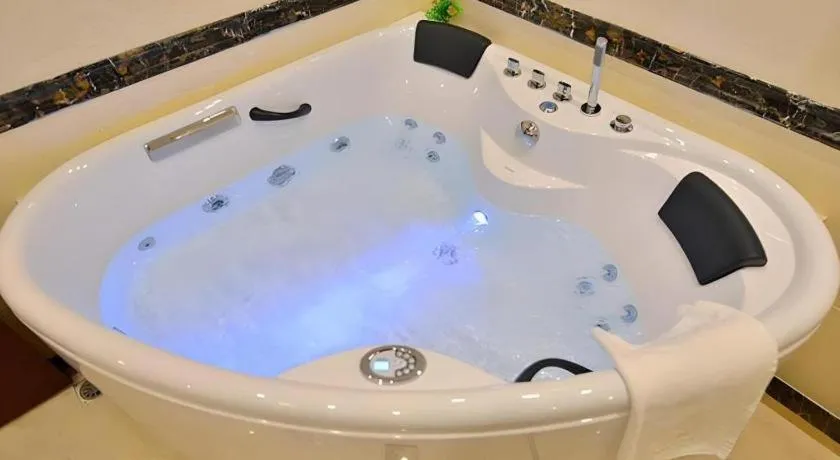 GreenTree Eastern Zigong Huashang International City Huichuan Road Hotel