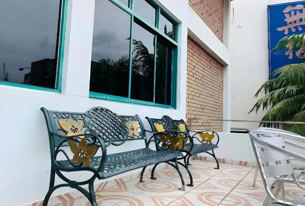 Lai Ming Hotel Cosmoland