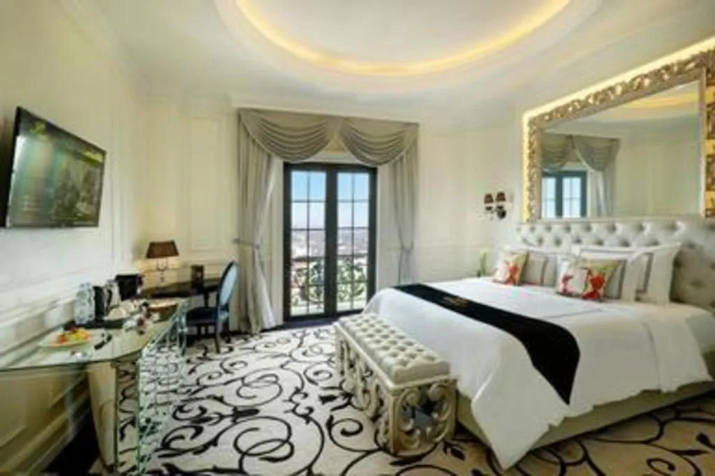 Bed in Lafayette Boutique Hotel