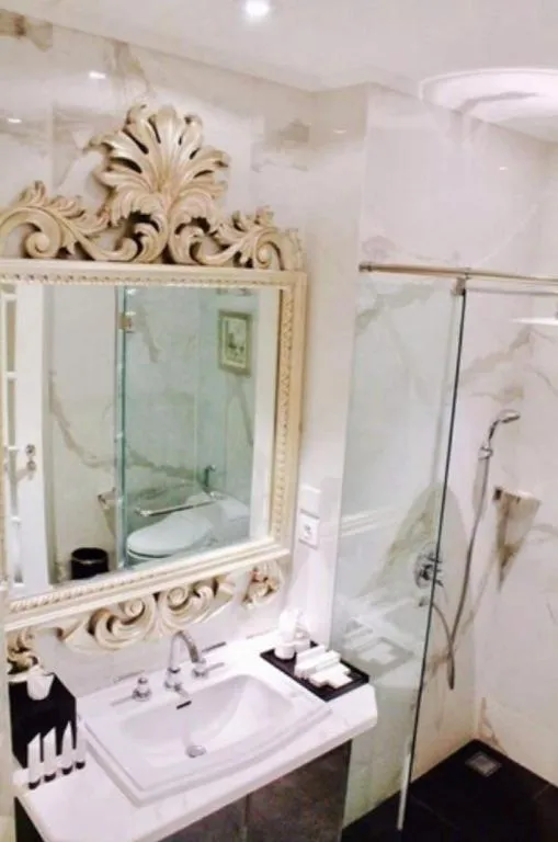 Lafayette Boutique Hotel