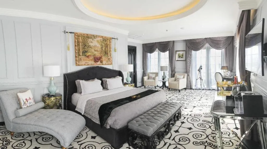 Bed in Lafayette Boutique Hotel