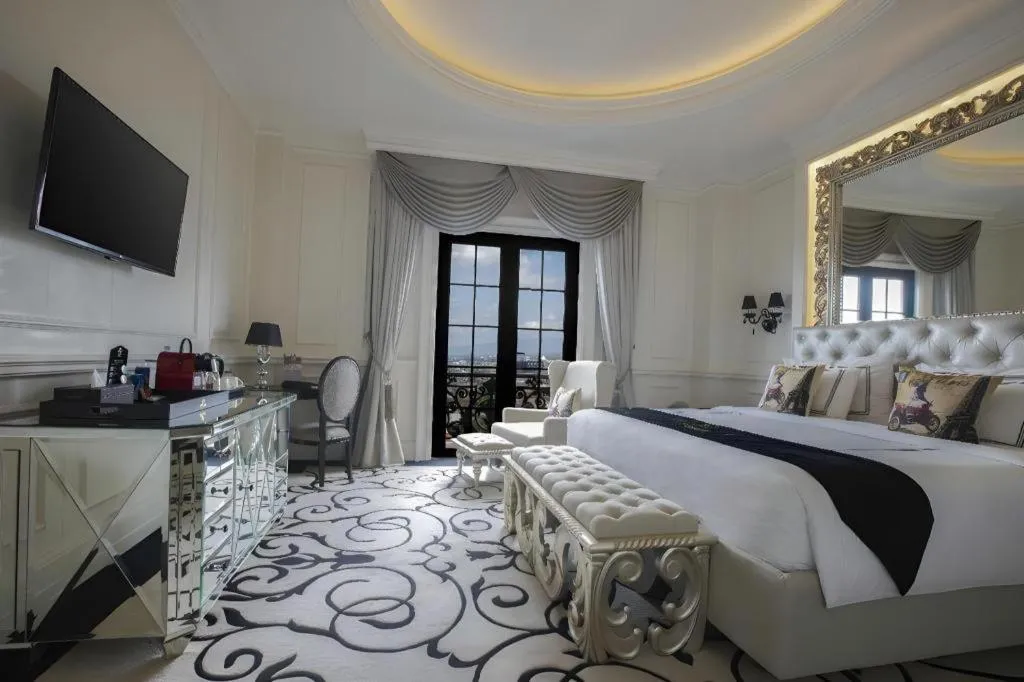 Bed in Lafayette Boutique Hotel