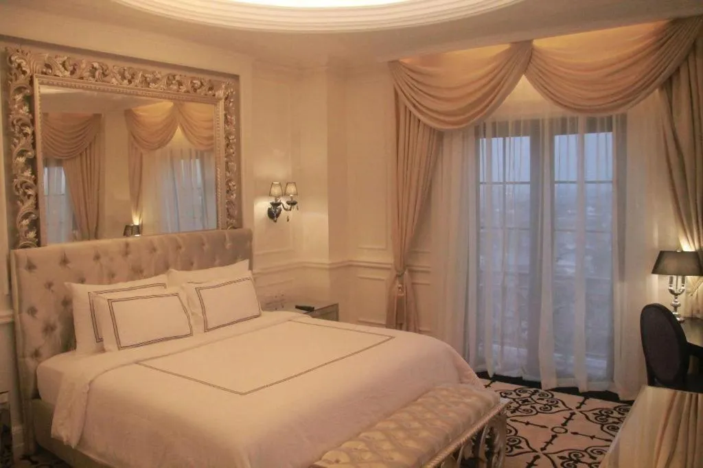 Bed in Lafayette Boutique Hotel