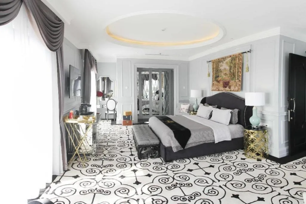 Bed in Lafayette Boutique Hotel