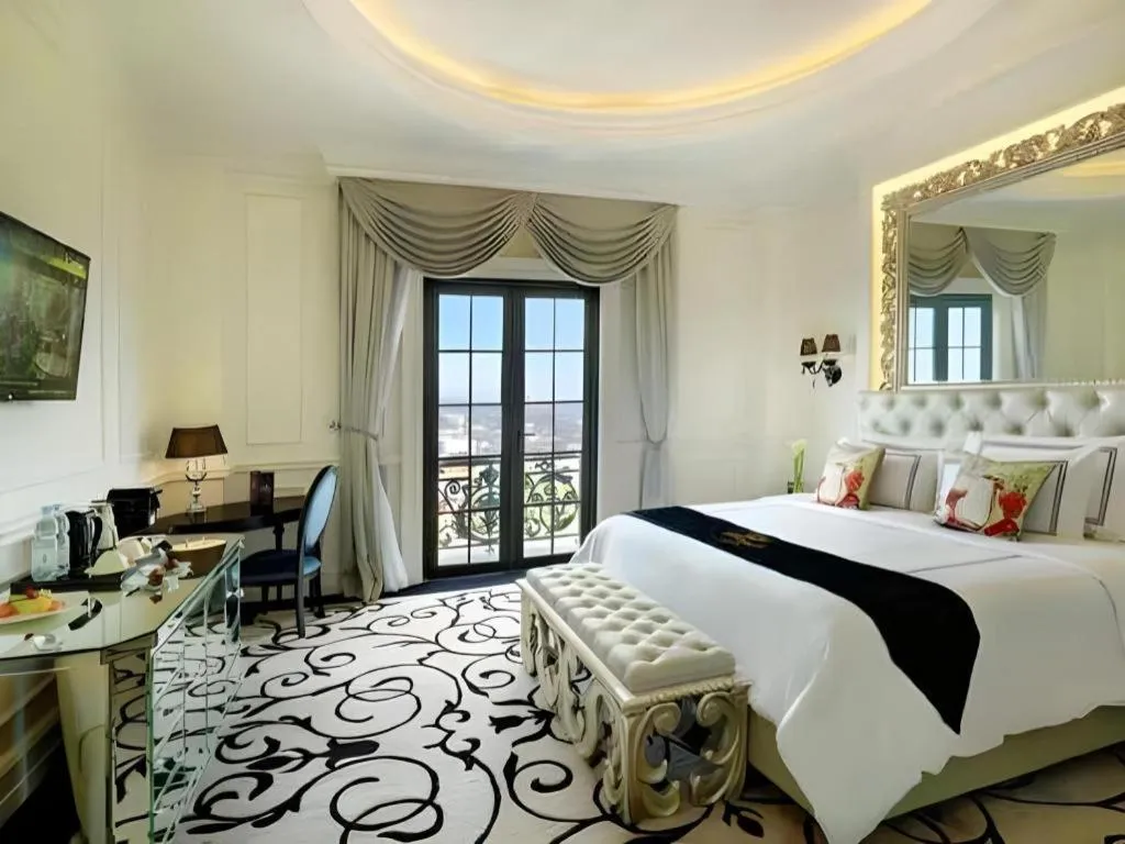 Bed in Lafayette Boutique Hotel