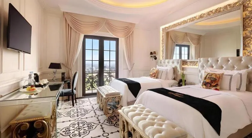 Bed in Lafayette Boutique Hotel