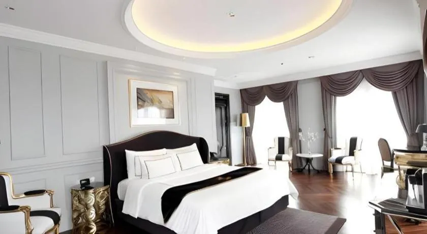 Bed in Lafayette Boutique Hotel